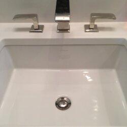 Modern bathroom faucet
