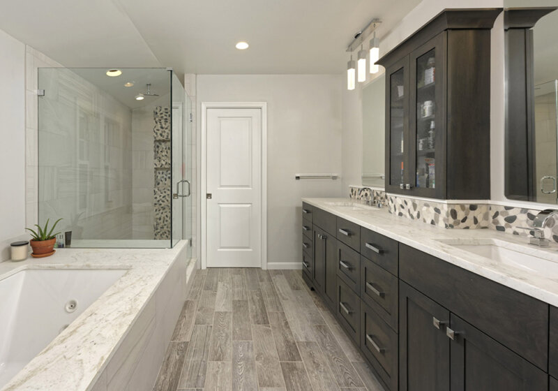 Custom master bath by Metro Building & Remodeling