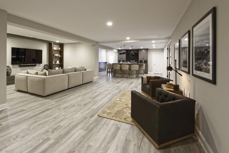 Finished basement with TV and wet bar